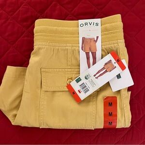 Orvis Ladies Size M Mustard Cargo Type Shorts, NWT.